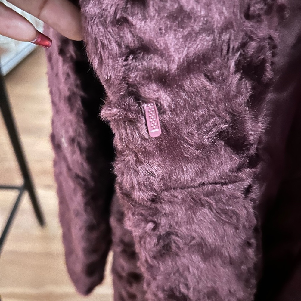 Fabulous Furs Rich Sculpted Merlot Mink - Picture 9 of 11